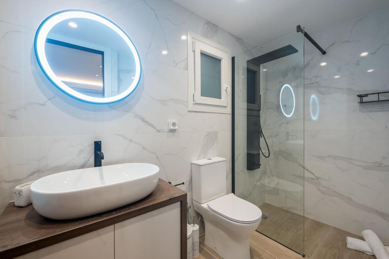 Beautiful & Renovated Aprtm In Piraeus Apartamento Exterior foto